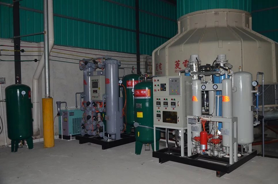 某電(dian)子材料(liao)企業300立(li)方，純度(du)99.999%制氮機(ji)使用現(xian)場