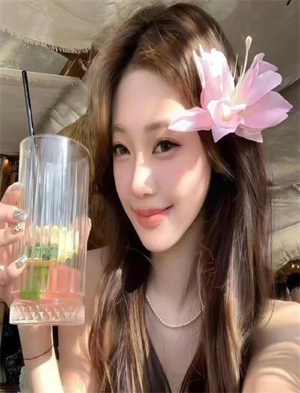 艺术的钢管舞娘电影与电视剧比较耐人寻味的：媒介差异与叙事特点